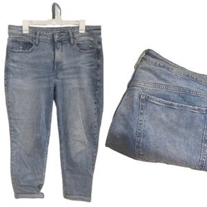 Old Navy High Rise Straight Jeans